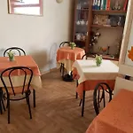 Отель Hotel Centrale Чиуси
