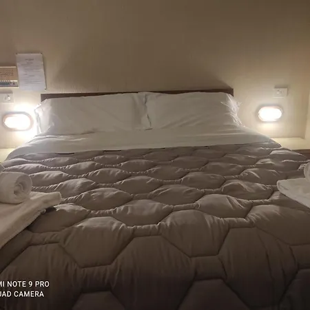 Hotel Centrale Отель Чиуси