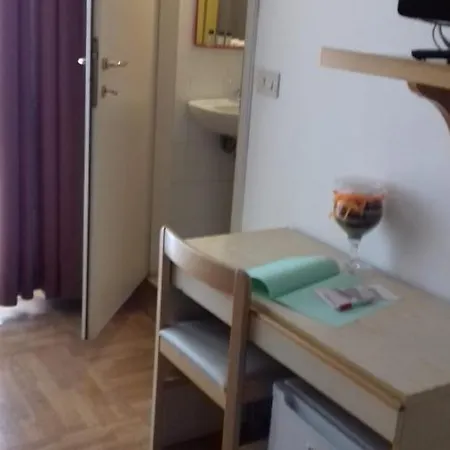 Hotel Centrale 3* Чиуси